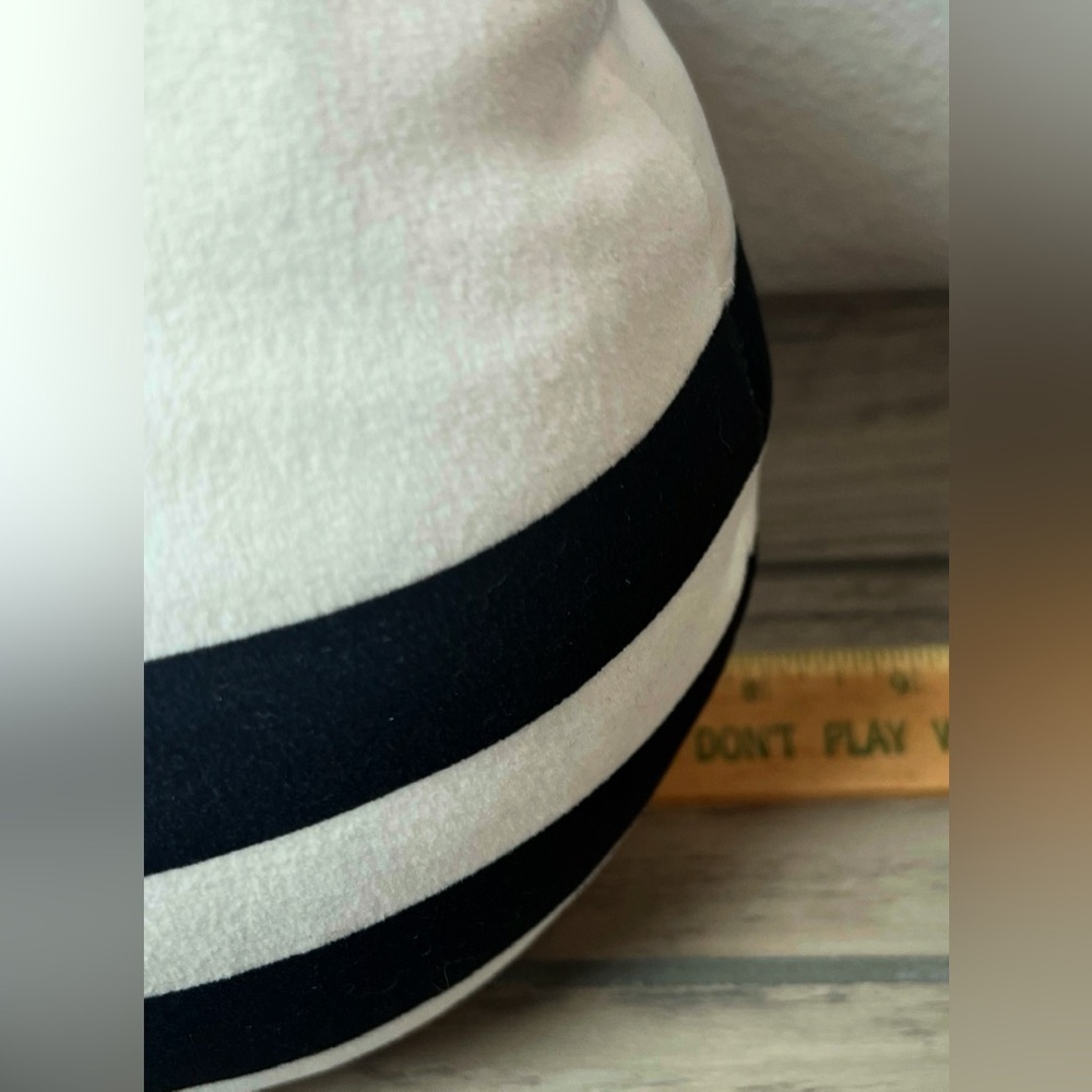Squishmallow *Beetlejuice Sandworm 8" Plush Toy Black & White Striped Halloween - Picture 8 of 8